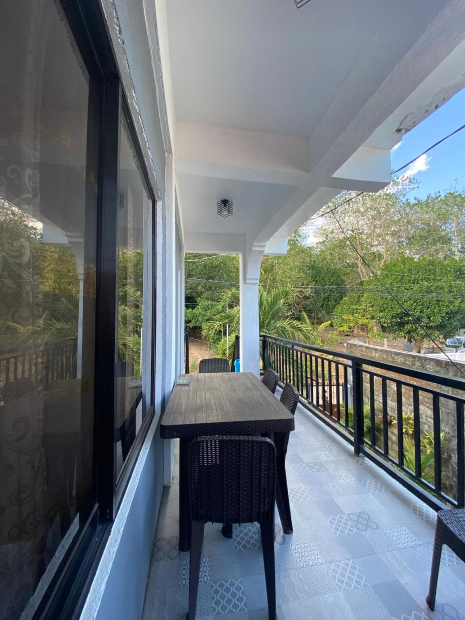 Maicaellas Transient Room Coron Exterior photo
