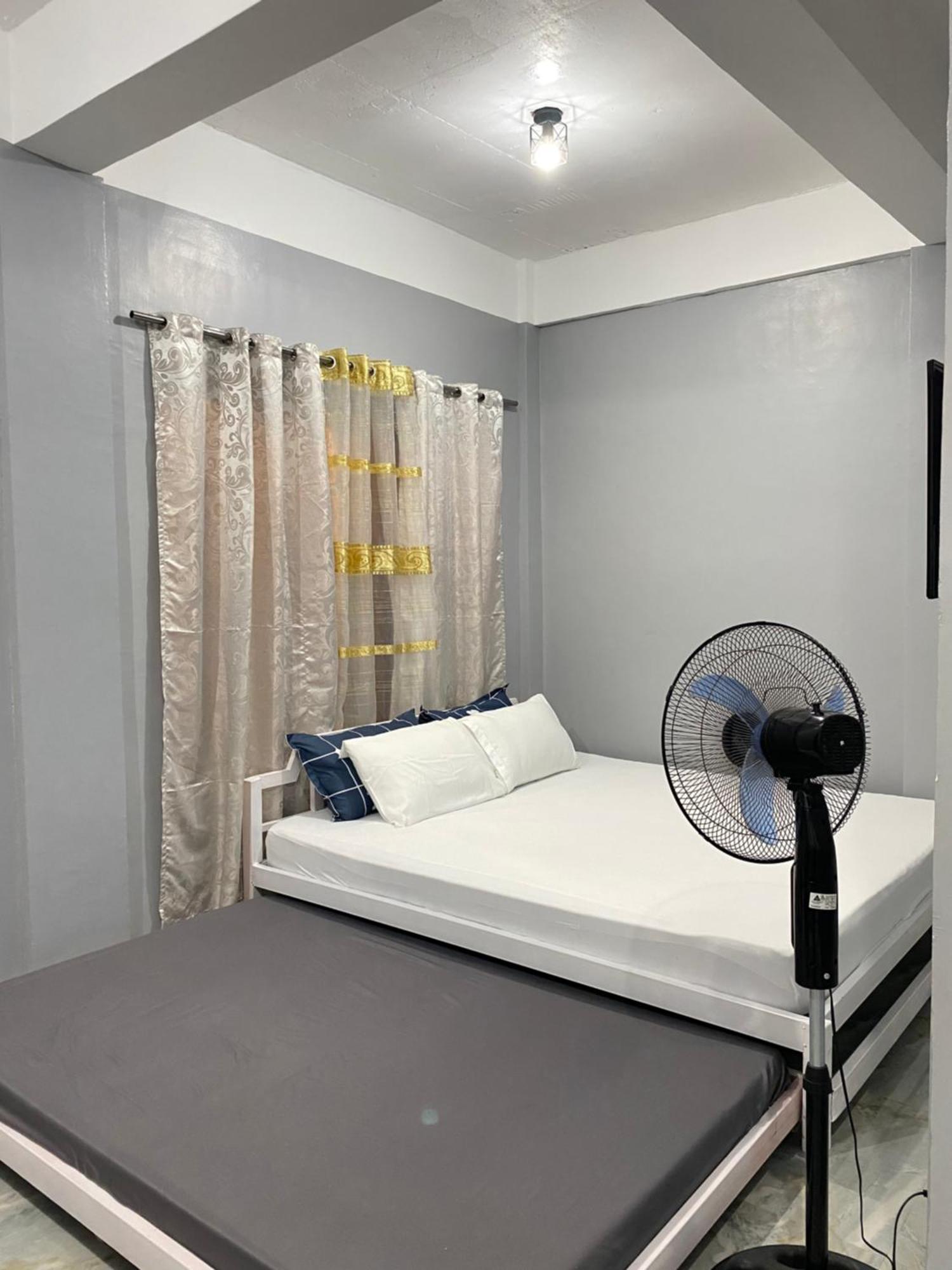 Maicaellas Transient Room Coron Exterior photo
