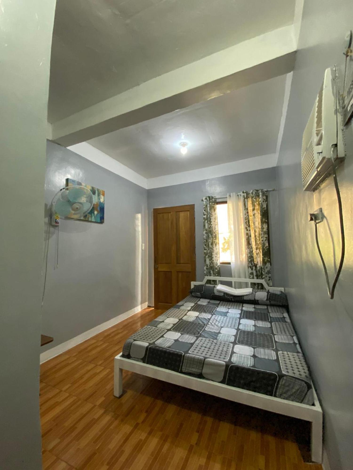 Maicaellas Transient Room Coron Exterior photo